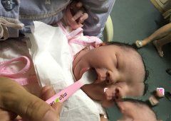 弱精男士多年无子 最终赴美试管成功